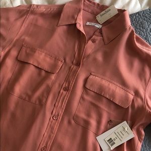 Equipment Femme candied apricot button down